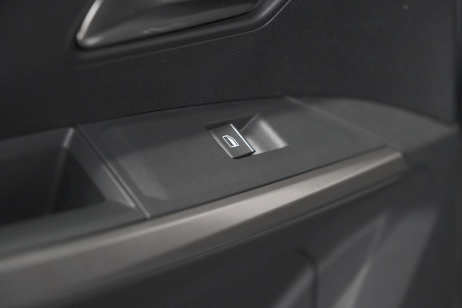 Peugeot 5008 HYbrid 145 e-DCS6 GT Exclusive | Panoramadak | Camera | Elektrische Achterklep | Adaptieve Cruise Control