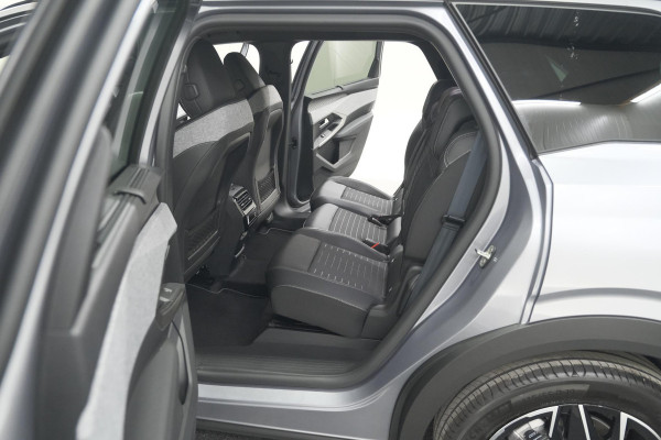 Peugeot 5008 HYbrid 145 e-DCS6 GT Exclusive | Panoramadak | Camera | Elektrische Achterklep | Adaptieve Cruise Control