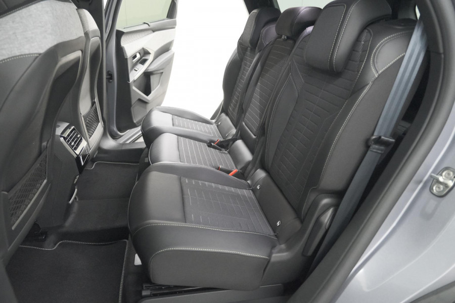 Peugeot 5008 HYbrid 145 e-DCS6 GT Exclusive | Panoramadak | Camera | Elektrische Achterklep | Adaptieve Cruise Control