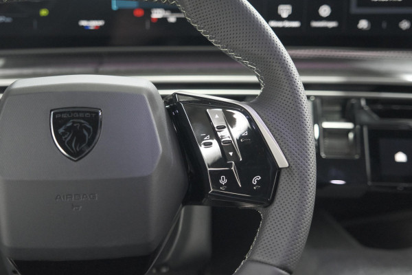 Peugeot 5008 HYbrid 145 e-DCS6 GT Exclusive | Panoramadak | Camera | Elektrische Achterklep | Adaptieve Cruise Control