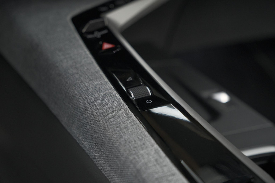 Peugeot 5008 HYbrid 145 e-DCS6 GT Exclusive | Panoramadak | Camera | Elektrische Achterklep | Adaptieve Cruise Control