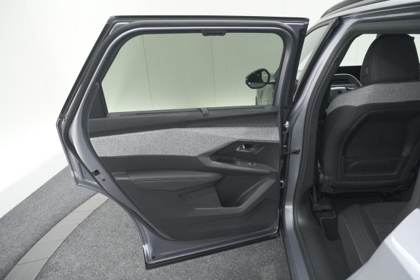 Peugeot 5008 HYbrid 145 e-DCS6 GT Exclusive | Panoramadak | Camera | Elektrische Achterklep | Adaptieve Cruise Control