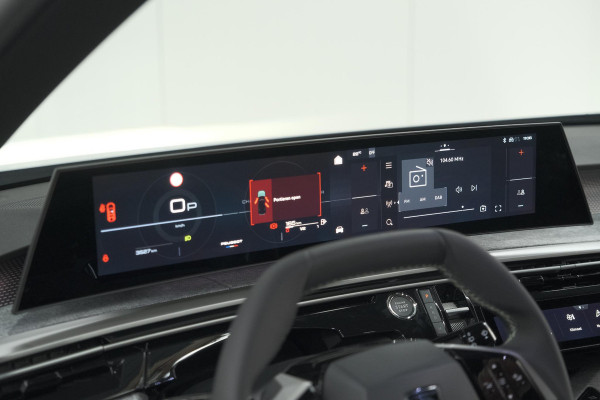 Peugeot 5008 HYbrid 145 e-DCS6 GT Exclusive | Panoramadak | Camera | Elektrische Achterklep | Adaptieve Cruise Control