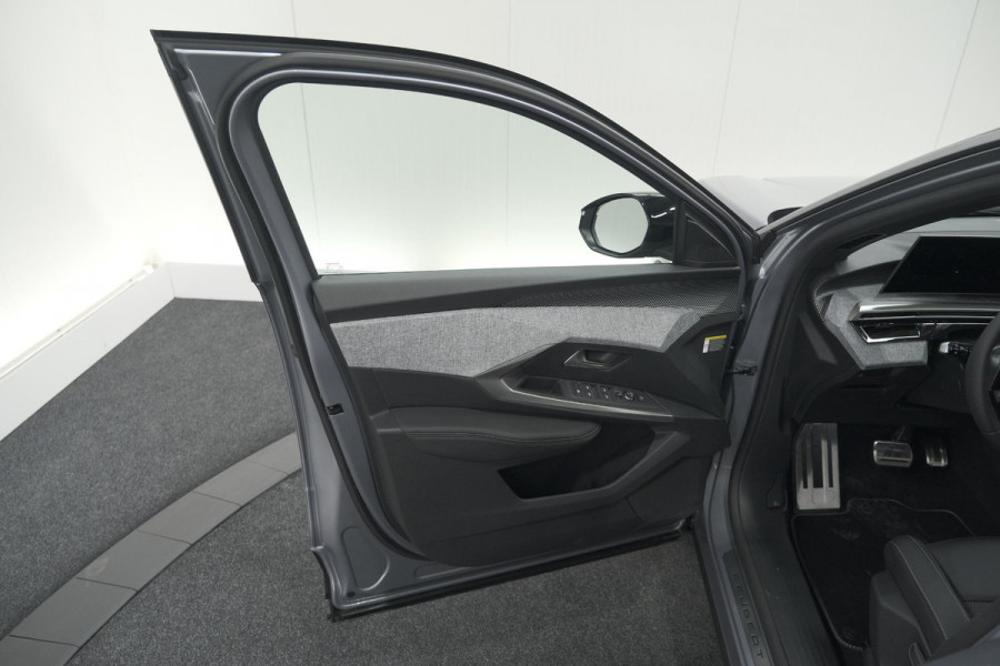 Peugeot 5008 HYbrid 145 e-DCS6 GT Exclusive | Panoramadak | Camera | Elektrische Achterklep | Adaptieve Cruise Control