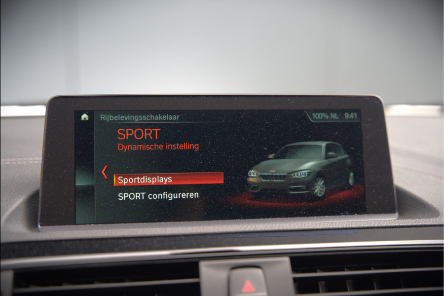 BMW 1-serie 118i Sport Line Edition | Stoelverwarming | Cruise Control | Parkeersensoren | Navigatie | Groot Scherm | Digitale Tellers | Automaat | Keyless | Trekhaak | LED