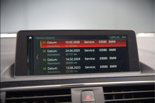BMW 1-serie 118i Sport Line Edition | Stoelverwarming | Cruise Control | Parkeersensoren | Navigatie | Groot Scherm | Digitale Tellers | Automaat | Keyless | Trekhaak | LED