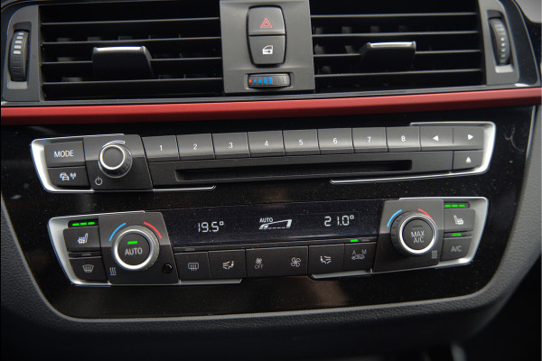 BMW 1-serie 118i Sport Line Edition | Stoelverwarming | Cruise Control | Parkeersensoren | Navigatie | Groot Scherm | Digitale Tellers | Automaat | Keyless | Trekhaak | LED