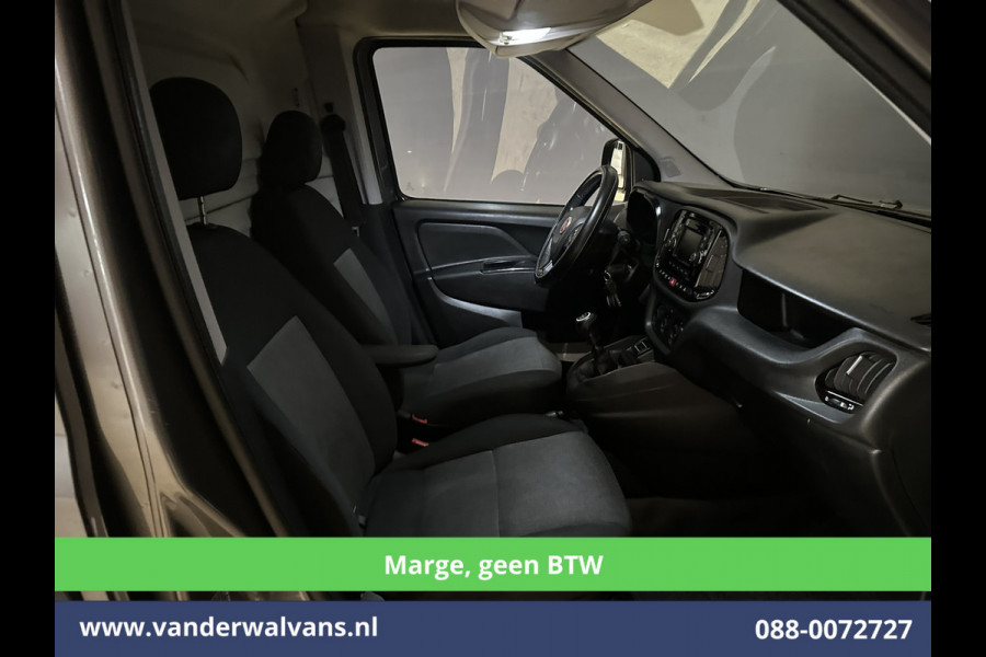 Fiat Doblò Cargo 1.6 MJ**MARGE, Geen BTW** 105pk L2H1 Maxi SX Euro6 Airco | Navigatie | Lichtmetalen Velgen Trekhaak, Parkeersensoren