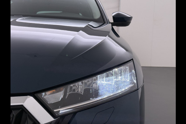 Škoda Octavia Combi 1.0TSI Pano.dak Trekhaak Adap.Cruise Stoelverwarming Navi Ecc Camera Apple Carplay Android Auto Pdc Business Edition Plus Keyless Elek.Achterklep DAB Lmv 17" Led P-Assist Virtual Cockpit Dealeronderhouden 1.300KG Trekgewicht Origineel Nederlandse Auto