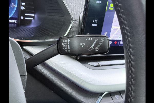 Škoda Octavia Combi 1.0TSI Pano.dak Trekhaak Adap.Cruise Stoelverwarming Navi Ecc Camera Apple Carplay Android Auto Pdc Business Edition Plus Keyless Elek.Achterklep DAB Lmv 17" Led P-Assist Virtual Cockpit Dealeronderhouden 1.300KG Trekgewicht Origineel Nederlandse Auto