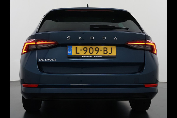 Škoda Octavia Combi 1.0TSI Pano.dak Trekhaak Adap.Cruise Stoelverwarming Navi Ecc Camera Apple Carplay Android Auto Pdc Business Edition Plus Keyless Elek.Achterklep DAB Lmv 17" Led P-Assist Virtual Cockpit Dealeronderhouden 1.300KG Trekgewicht Origineel Nederlandse Auto
