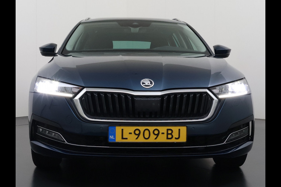 Škoda Octavia Combi 1.0TSI Pano.dak Trekhaak Adap.Cruise Stoelverwarming Navi Ecc Camera Apple Carplay Android Auto Pdc Business Edition Plus Keyless Elek.Achterklep DAB Lmv 17" Led P-Assist Virtual Cockpit Dealeronderhouden 1.300KG Trekgewicht Origineel Nederlandse Auto