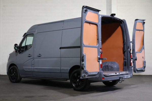 Renault Master 2.3 dCi 180pk L2 H2 Black Edition