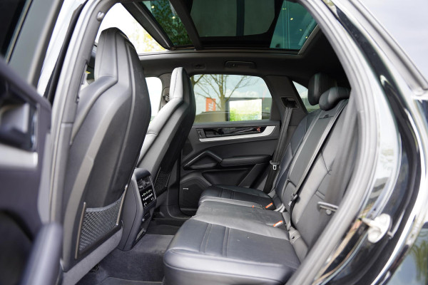 Porsche Cayenne 3.0 S E-Hybrid Black Edition / Sport Uitlaat / Sport Design Pakket