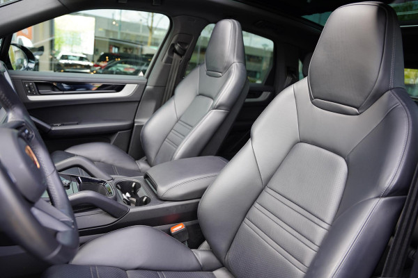 Porsche Cayenne 3.0 S E-Hybrid Black Edition / Sport Uitlaat / Sport Design Pakket