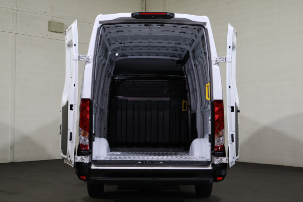 Iveco Daily 35S21 3.0 210pk Hi-Matic Automaat Navigatie Camera