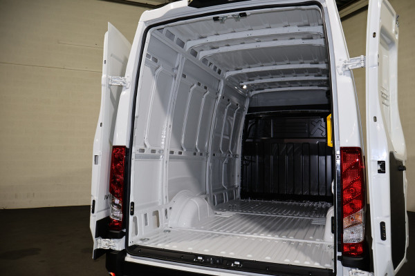 Iveco Daily 35S21 3.0 210pk Hi-Matic Automaat Navigatie Camera