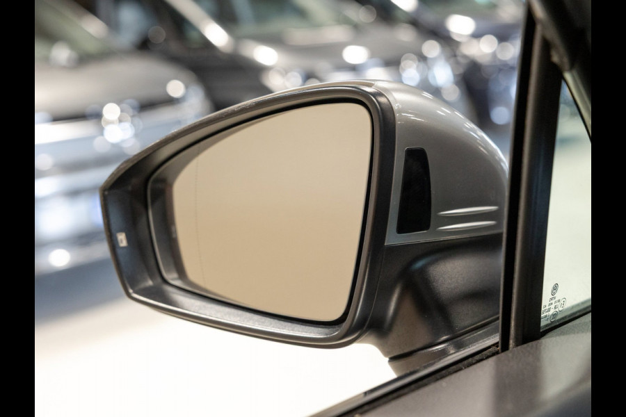 Volkswagen Tiguan Allspace 2.0 TSI 4Motion Highline 7 pers. / 180pk. / Head-up display / Apple Carplay / Trekhaak
