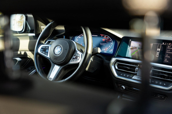 BMW 3-serie M340i xDrive Laserlight I Live Cockpit Professional I Head-Up I Adaptive cruise I Sfeerverlichting
