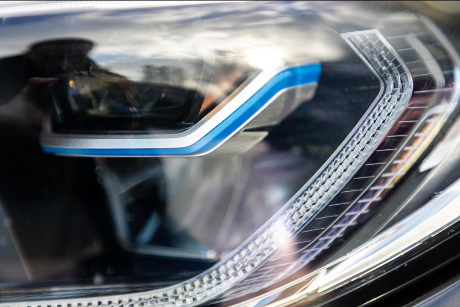 BMW 3-serie M340i xDrive Laserlight I Live Cockpit Professional I Head-Up I Adaptive cruise I Sfeerverlichting