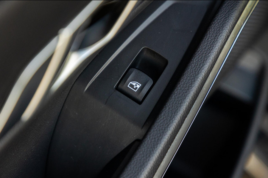 BMW 3-serie M340i xDrive Laserlight I Live Cockpit Professional I Head-Up I Adaptive cruise I Sfeerverlichting