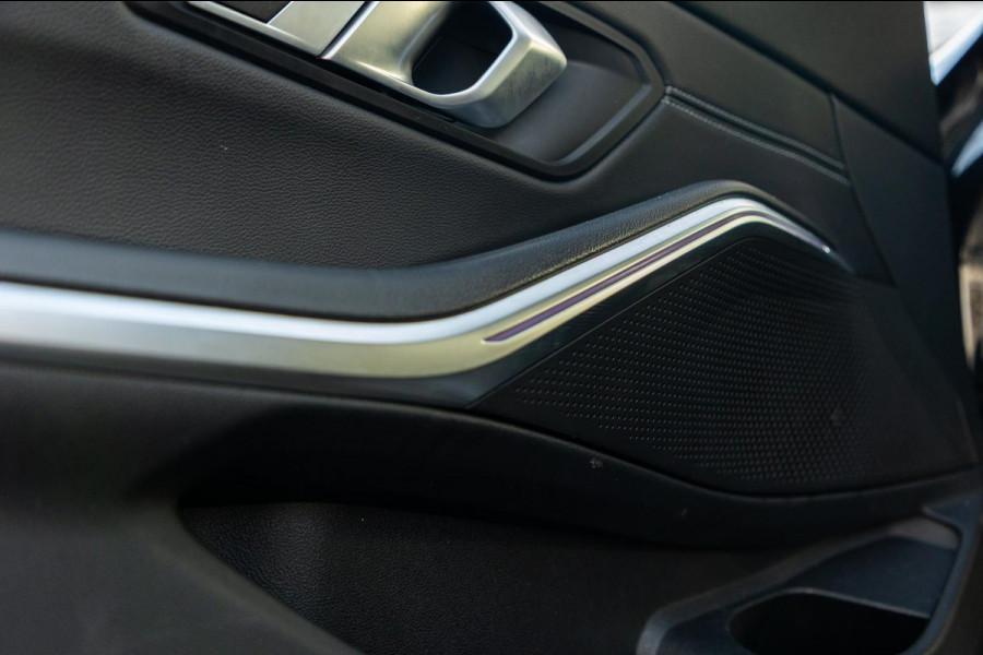 BMW 3-serie M340i xDrive Laserlight I Live Cockpit Professional I Head-Up I Adaptive cruise I Sfeerverlichting
