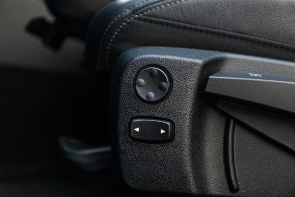 BMW 3-serie M340i xDrive Laserlight I Live Cockpit Professional I Head-Up I Adaptive cruise I Sfeerverlichting