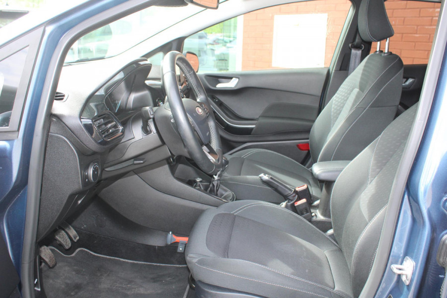 Ford Fiesta 1.0 EcoBoost Titanium | Camera | Winterpack | Navigatie | Licht metalen velgen