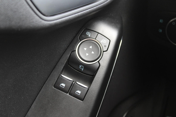Ford Fiesta 1.0 EcoBoost Titanium | Camera | Winterpack | Navigatie | Licht metalen velgen