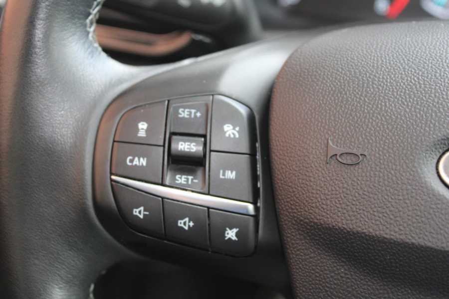 Ford Fiesta 1.0 EcoBoost Titanium | Camera | Winterpack | Navigatie | Licht metalen velgen