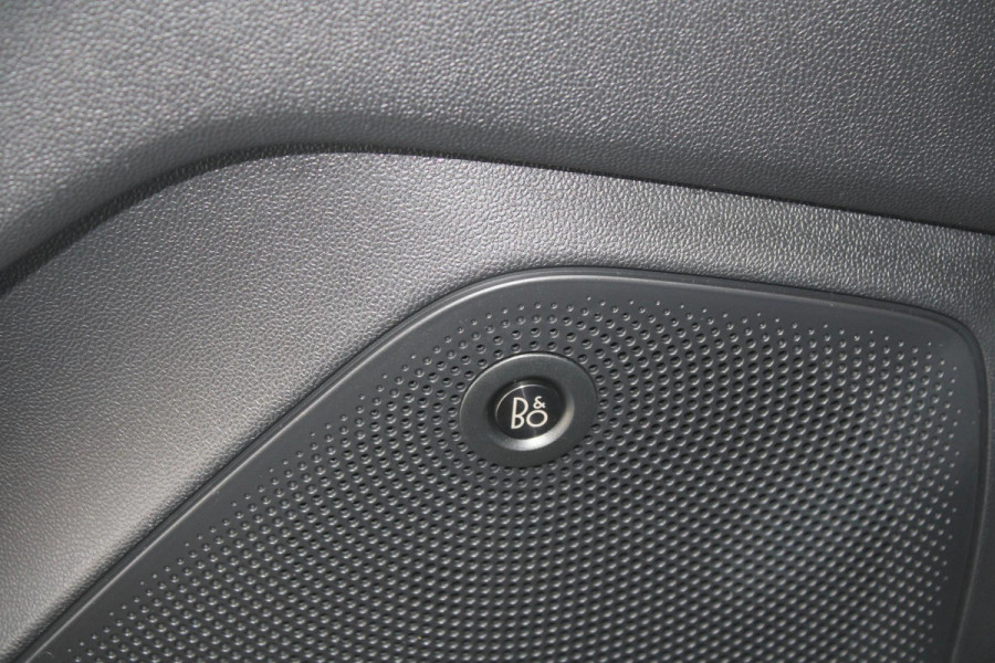 Ford Fiesta 1.0 EcoBoost Titanium | Camera | Winterpack | Navigatie | Licht metalen velgen