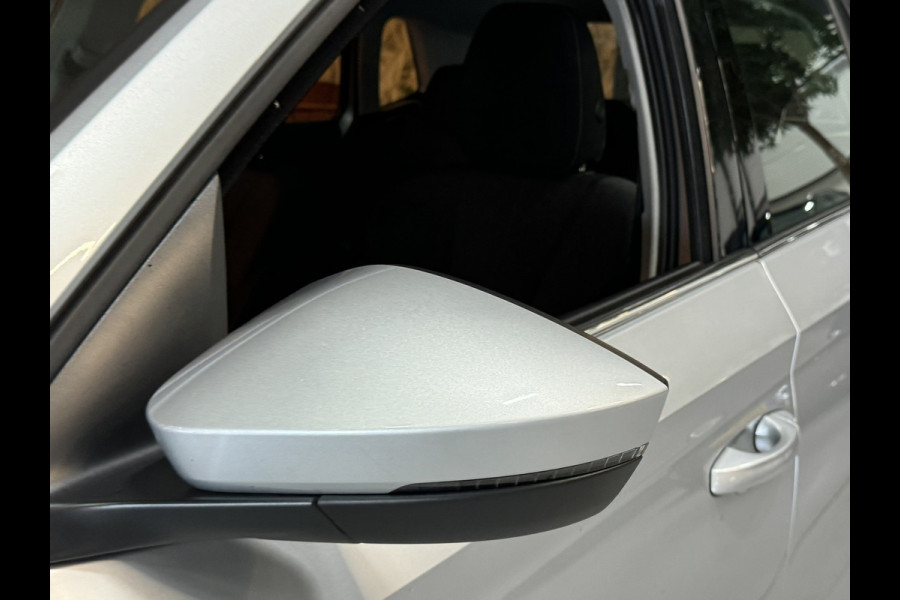 Škoda Kamiq 1.0 TSI Style Garantie Carplay StoelVW Lane Ass Front Ass DAB Cruise Clima Navi LED Rijklaar