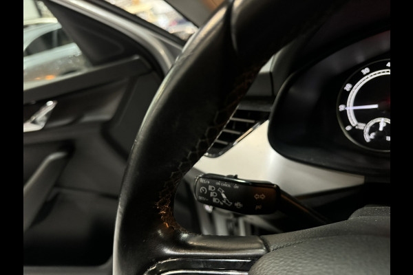 Škoda Kamiq 1.0 TSI Style Garantie Carplay StoelVW Lane Ass Front Ass DAB Cruise Clima Navi LED Rijklaar