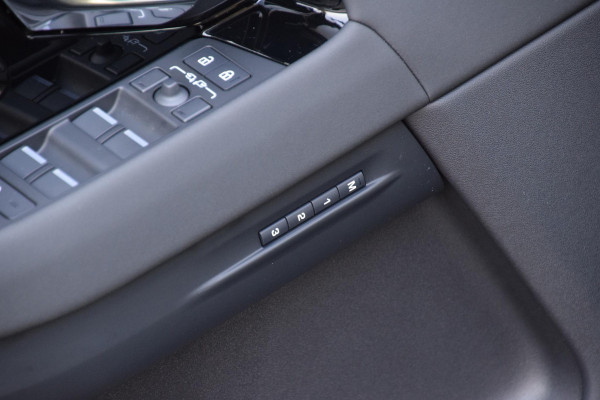 Land Rover Range Rover Evoque P270e PHEV AWD S