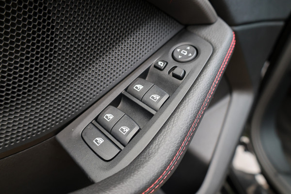 BMW 1-serie 128ti High Executive | STOELVERWARMING | CARPLAY | CRUISE | PDC | LED |