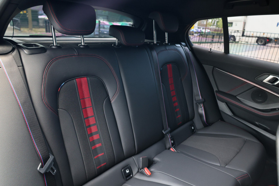 BMW 1-serie 128ti High Executive | STOELVERWARMING | CARPLAY | CRUISE | PDC | LED |