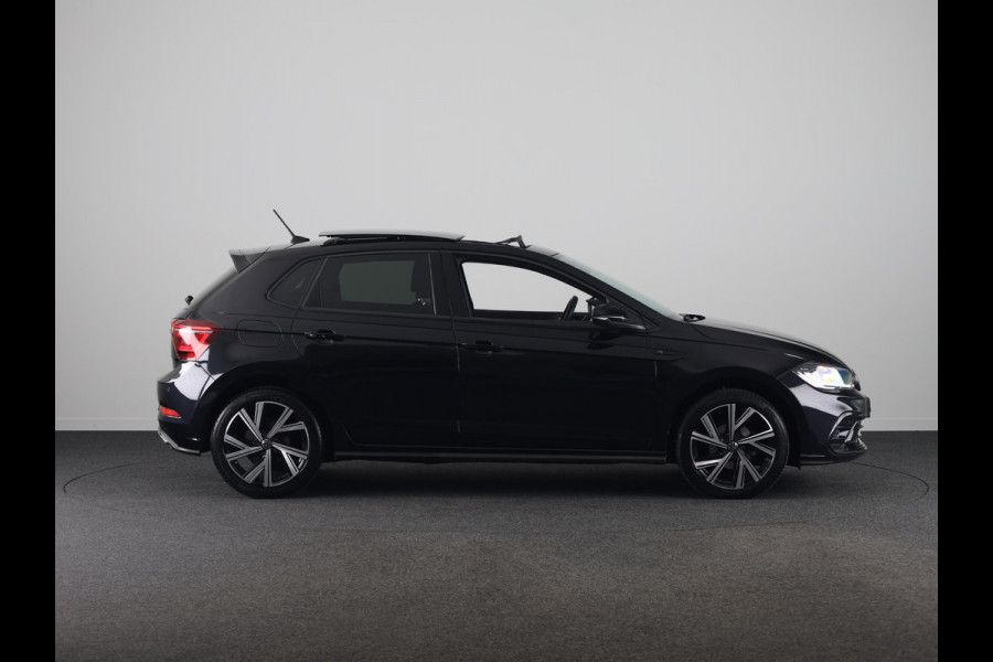 Volkswagen Polo 1.0 TSI R-Line 95 PK DSG Automaat | Panorama/schuif/kantel dak |  17 " lichtmetalen velgen | Digitaal dashboard | Matrix koplampen | Parkeer camera | Adaptieve cruise control | Climate controle | Stoelverwarming |