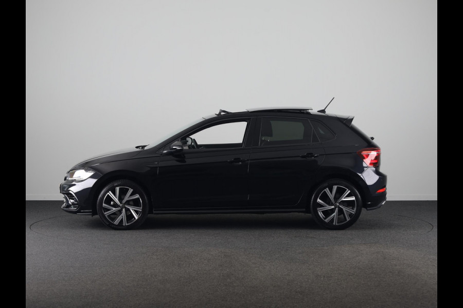 Volkswagen Polo 1.0 TSI R-Line 95 PK DSG Automaat | Panorama/schuif/kantel dak |  17 " lichtmetalen velgen | Digitaal dashboard | Matrix koplampen | Parkeer camera | Adaptieve cruise control | Climate controle | Stoelverwarming |