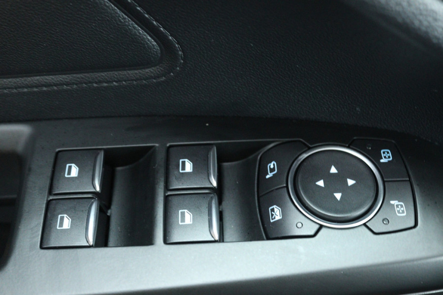 Ford Focus 1.5 EcoBoost Active Business (PANORAMADAK STOEL-/STUURVERWARMING, CAMERA, TREKHAAK, AUTOPILOT, HEAD-UP, ADAPTIVE)