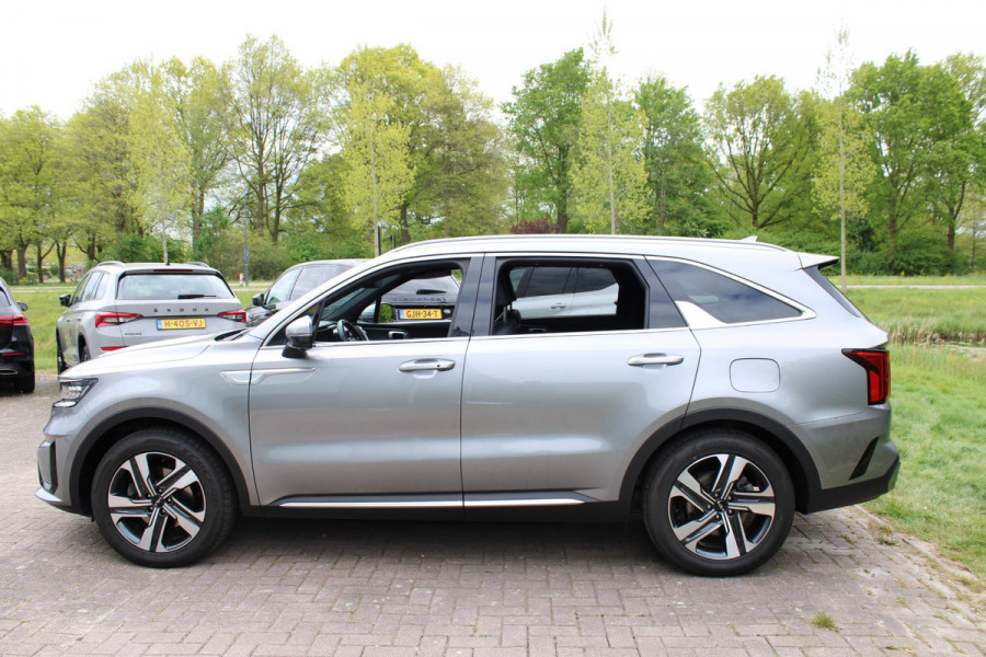 Kia Sorento 1.6 T-GDI Plug-in Hybrid 4WD ExecutiveLine 5p. |  Afneembare trekhaak | Panoramadak | 2 bandensets | Bestuurdersstoel Met Geheugen | BTW verrekenbaar | Dealer onderhouden