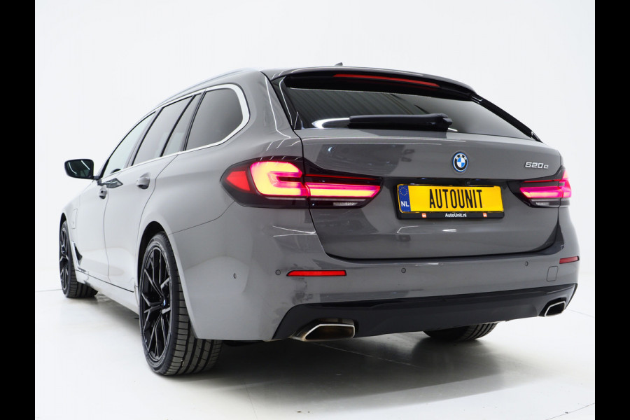 BMW 5 Serie Touring 520e | LED Grille | Keyless | Leder | Sfeerlicht | Camera | Memory | Cruise | Carplay