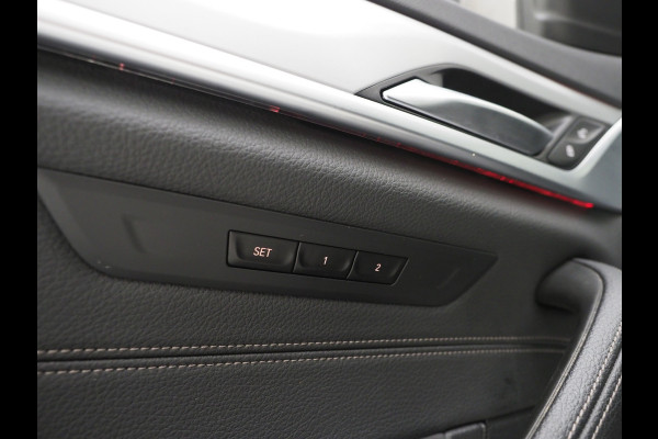 BMW 5 Serie Touring 520e | LED Grille | Keyless | Leder | Sfeerlicht | Camera | Memory | Cruise | Carplay