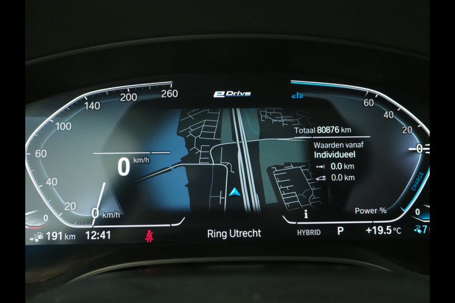BMW 5 Serie Touring 520e | LED Grille | Keyless | Leder | Sfeerlicht | Camera | Memory | Cruise | Carplay