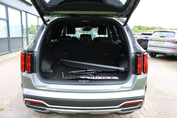 Kia Sorento 1.6 T-GDI Plug-in Hybrid 4WD ExecutiveLine 5p. |  Afneembare trekhaak | Panoramadak | 2 bandensets | Bestuurdersstoel Met Geheugen | BTW verrekenbaar | Dealer onderhouden