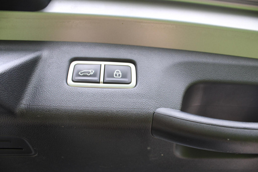 Kia Sorento 1.6 T-GDI Plug-in Hybrid 4WD ExecutiveLine 5p. |  Afneembare trekhaak | Panoramadak | 2 bandensets | Bestuurdersstoel Met Geheugen | BTW verrekenbaar | Dealer onderhouden