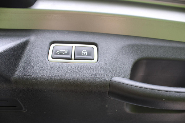 Kia Sorento 1.6 T-GDI Plug-in Hybrid 4WD ExecutiveLine 5p. |  Afneembare trekhaak | Panoramadak | 2 bandensets | Bestuurdersstoel Met Geheugen | BTW verrekenbaar | Dealer onderhouden