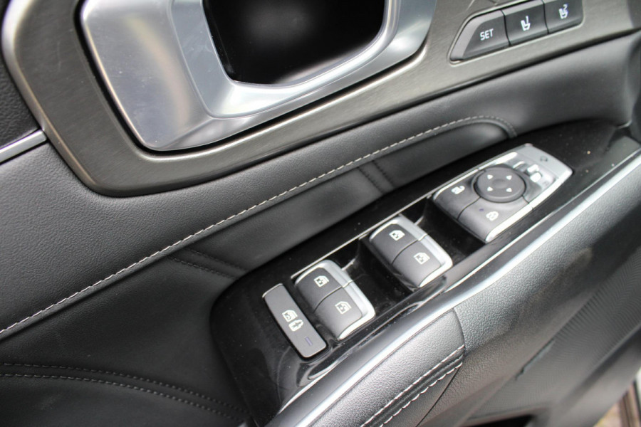 Kia Sorento 1.6 T-GDI Plug-in Hybrid 4WD ExecutiveLine 5p. |  Afneembare trekhaak | Panoramadak | 2 bandensets | Bestuurdersstoel Met Geheugen | BTW verrekenbaar | Dealer onderhouden