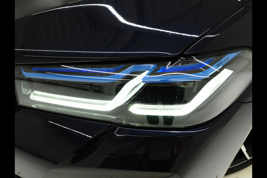 BMW 5 Serie Touring 530e M Sport Shadow Line | Panoramadak | LED Grille | Harman/Kardon | Leder | HUD | 360 | LaserLED | Carplay