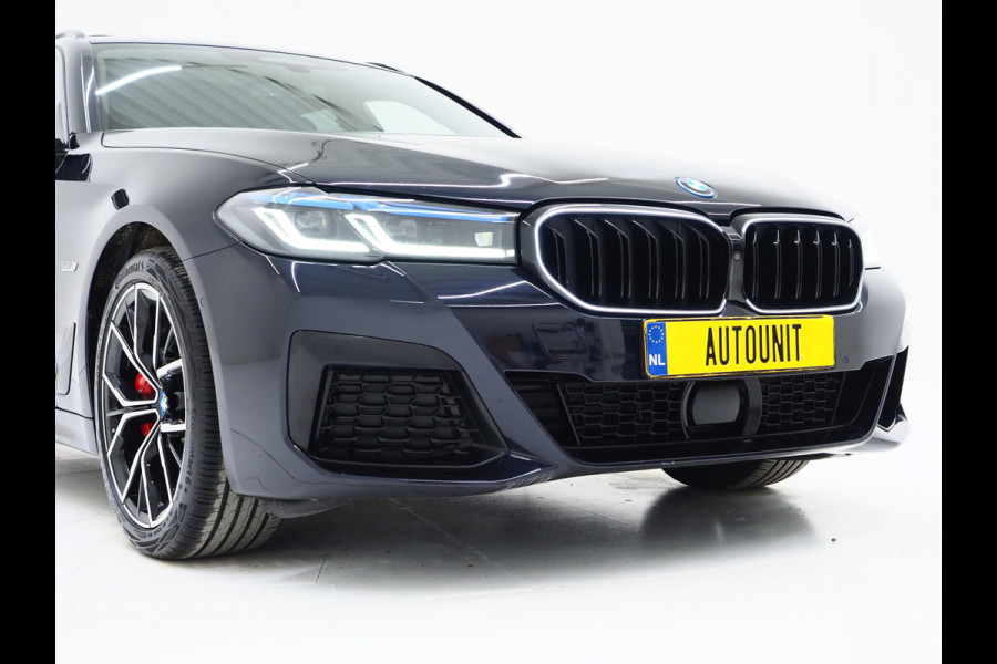 BMW 5 Serie Touring 530e M Sport Shadow Line | Panoramadak | LED Grille | Harman/Kardon | Leder | HUD | 360 | LaserLED | Carplay