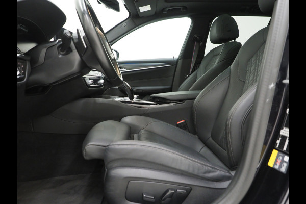 BMW 5 Serie Touring 530e M Sport Shadow Line | Panoramadak | LED Grille | Harman/Kardon | Leder | HUD | 360 | LaserLED | Carplay